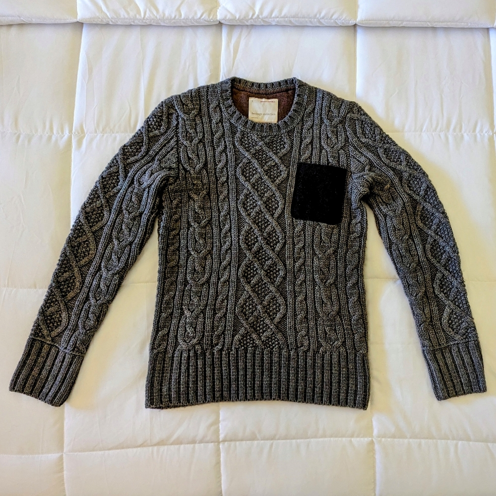 Banana Republic Heritage Collection Men's Small Cable Knit Sweater
